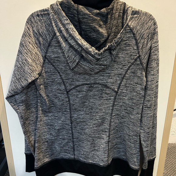 Eddie Bauer Ladies Black and Grey Heather light weight hoodie size medium - Picture 2 of 3